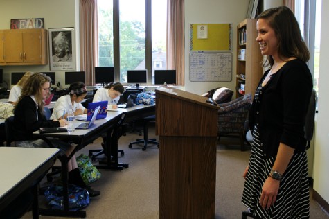 Alum, Laura Fay Visits Multimedia Journalism Class