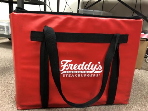 Freddy’s Steakburgers Franchise Owner Gives Students Inside Scoop to the Business World