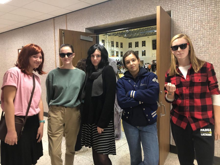 Juniors Annie Shea, Izzy Jacobs, Erin Ritchie, Diana Kenes, and Kiera McCormick dressed up as the Breakfast Club. Shea was Claire, Jacobs was Brian, Ritchie was Allison, Kenes was Andrew, and McCormick was John Bender.