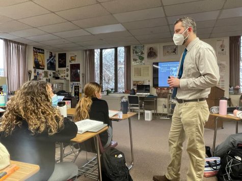 Dr. Bozanic asks Noreen Melia a question during his U.S History class. Bozanic has taught U.S. History since his first year at Padua.